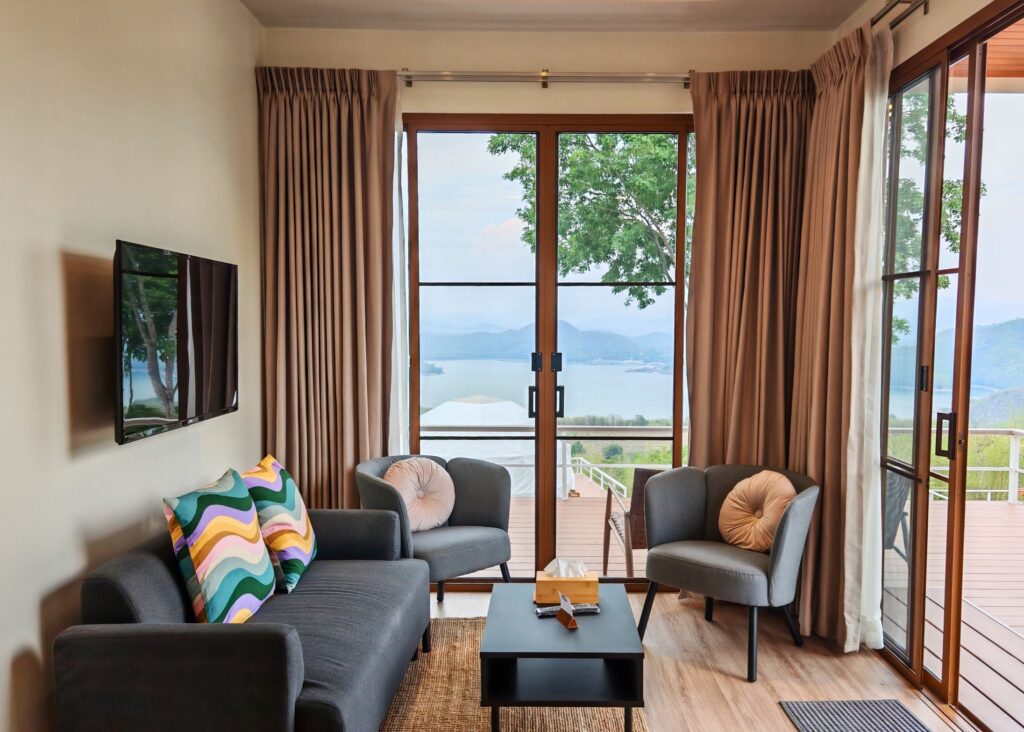 LAKE VIEW 1